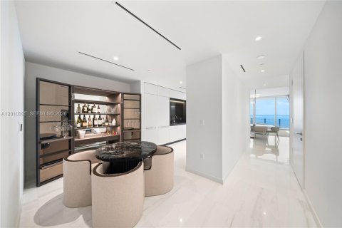Copropriété à vendre à Miami, Floride: 3 chambres, 254.74 m2 № 2178005 - photo 16