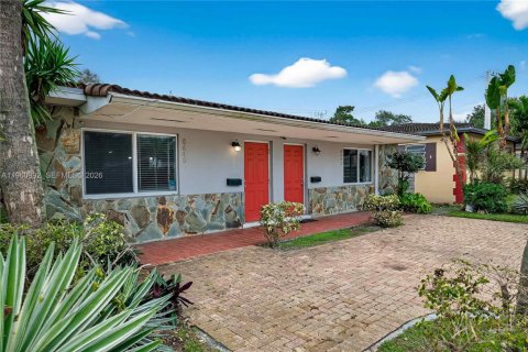 Villa ou maison à vendre à El Portal, Floride: 5 chambres, 224.82 m2 № 2021905 - photo 7