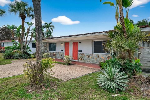 Villa ou maison à vendre à El Portal, Floride: 5 chambres, 224.82 m2 № 2021905 - photo 6