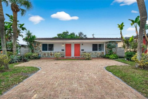 Villa ou maison à vendre à El Portal, Floride: 5 chambres, 224.82 m2 № 2021905 - photo 4