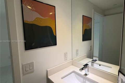 Condominio en alquiler en Miami, Florida, 2 dormitorios, 99.13 m2 № 2003882 - foto 21