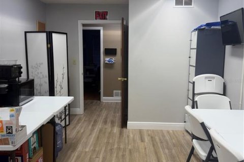 Commercial property in Ormond Beach, Florida 250.37 sq.m. № 2237619 - photo 9