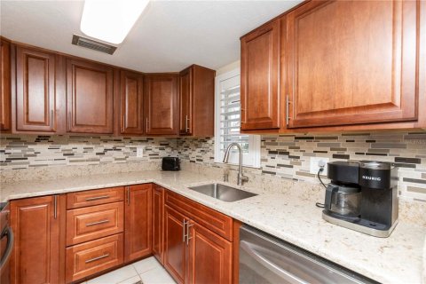 Copropriété à vendre à New Port Richey, Floride: 1 chambre, 68 m2 № 1906968 - photo 5