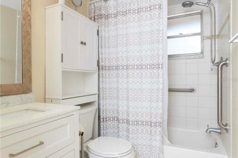 Copropriété à vendre à New Port Richey, Floride: 1 chambre, 68 m2 № 1906968 - photo 17
