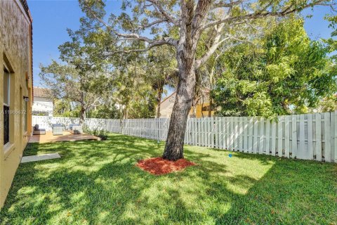 Купить виллу или дом в Пемброк-Пайнс, Флорида 4 спальни, 241.92м2, № 2027115 - фото 7