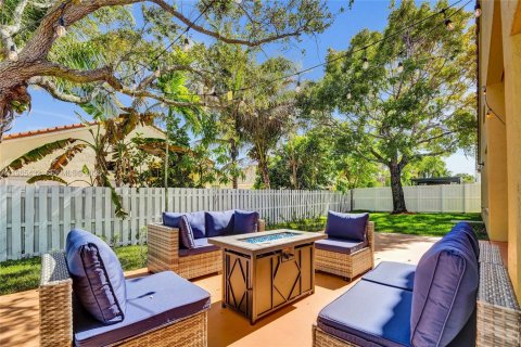 Купить виллу или дом в Пемброк-Пайнс, Флорида 4 спальни, 241.92м2, № 2027115 - фото 5