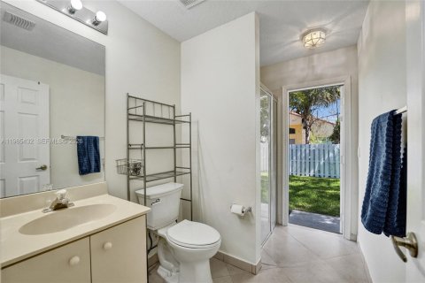 Купить виллу или дом в Пемброк-Пайнс, Флорида 4 спальни, 241.92м2, № 2027115 - фото 18