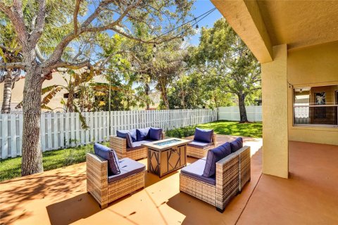 Купить виллу или дом в Пемброк-Пайнс, Флорида 4 спальни, 241.92м2, № 2027115 - фото 6