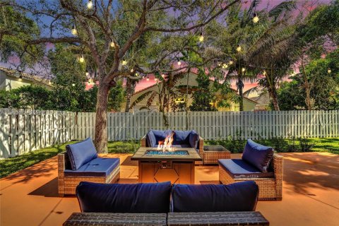 Купить виллу или дом в Пемброк-Пайнс, Флорида 4 спальни, 241.92м2, № 2027115 - фото 4