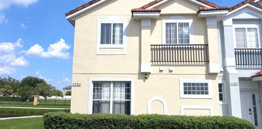 Townhouse in Kissimmee, Florida 4 bedrooms, 152.55 sq.m. № 2097723