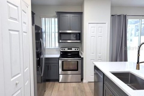 Townhouse in Kissimmee, Florida 4 bedrooms, 152.55 sq.m. № 2097723 - photo 5