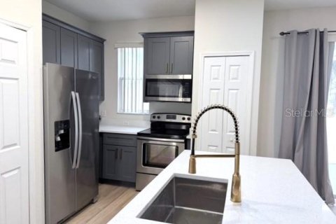 Townhouse in Kissimmee, Florida 4 bedrooms, 152.55 sq.m. № 2097723 - photo 4