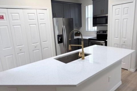 Townhouse in Kissimmee, Florida 4 bedrooms, 152.55 sq.m. № 2097723 - photo 8