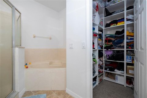 Townhouse in Orlando, Florida 3 bedrooms, 163.23 sq.m. № 2156191 - photo 23
