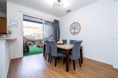 Townhouse in Orlando, Florida 3 bedrooms, 163.23 sq.m. № 2156191 - photo 8