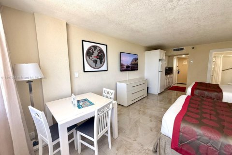 Copropriété à vendre à Sunny Isles Beach, Floride: 39.02 m2 № 1949696 - photo 6