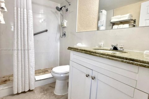 Copropriété à vendre à Sunny Isles Beach, Floride: 39.02 m2 № 1949696 - photo 20