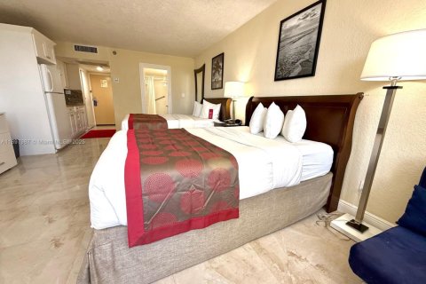 Copropriété à vendre à Sunny Isles Beach, Floride: 39.02 m2 № 1949696 - photo 10