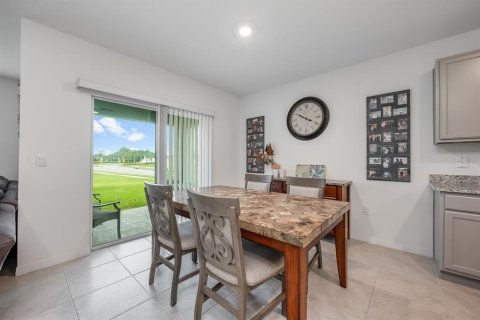 House in Sanford, Florida 4 bedrooms, 169.83 sq.m. № 1870923 - photo 22