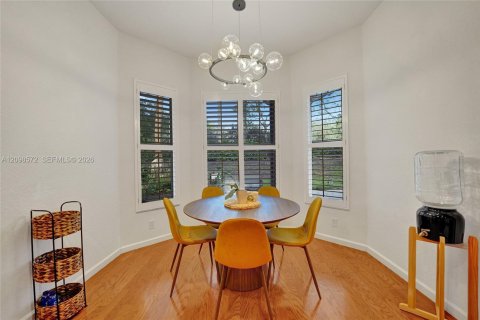 Villa ou maison à vendre à Weston, Floride: 5 chambres, 321.91 m2 № 2398154 - photo 16