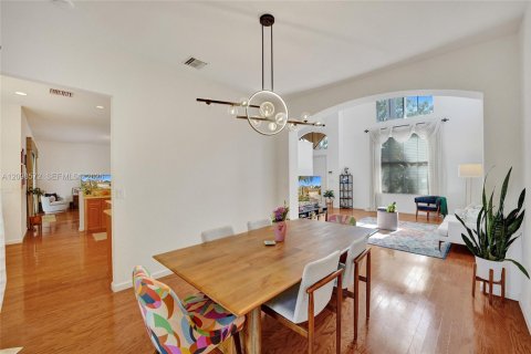 Villa ou maison à vendre à Weston, Floride: 5 chambres, 321.91 m2 № 2398154 - photo 18