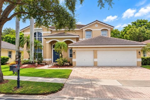 Villa ou maison à vendre à Weston, Floride: 5 chambres, 321.91 m2 № 2398154 - photo 2