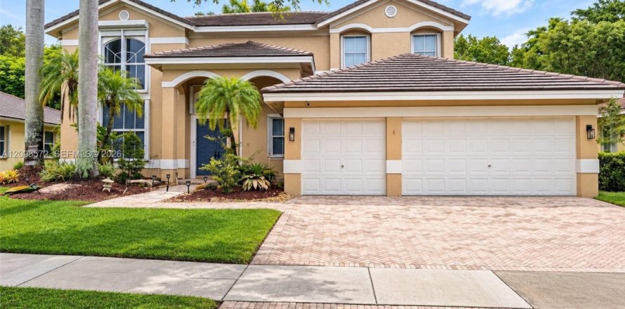 Villa ou maison à Weston, Floride 5 chambres, 321.91 m2 № 2398154