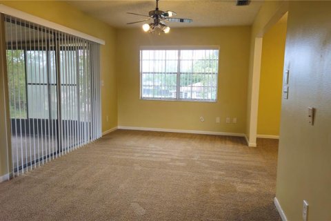 Casa en alquiler en Spring Hill, Florida, 2 dormitorios, 122.17 m2 № 1812571 - foto 6