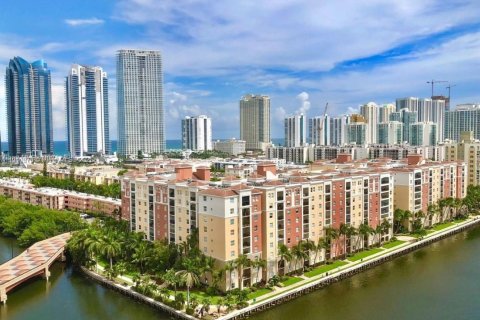 Condominio en venta en Sunny Isles Beach, Florida, 2 dormitorios, 95.13 m2 № 1966577 - foto 29