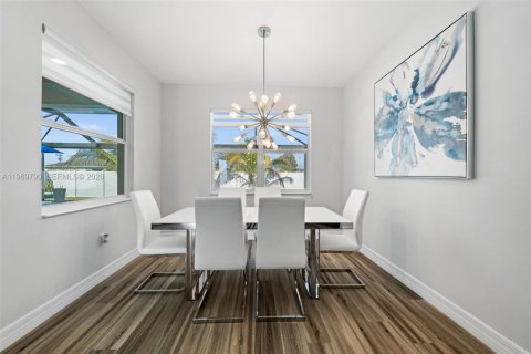 Casa en venta en Cape Coral, Florida, 3 dormitorios, 170.94 m2 № 2030626 - foto 9