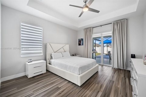 Casa en venta en Cape Coral, Florida, 3 dormitorios, 170.94 m2 № 2030626 - foto 16