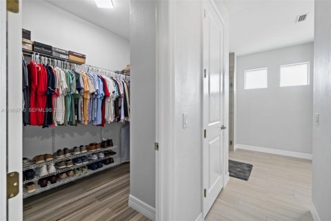 Casa en venta en Cape Coral, Florida, 3 dormitorios, 170.94 m2 № 2030626 - foto 18