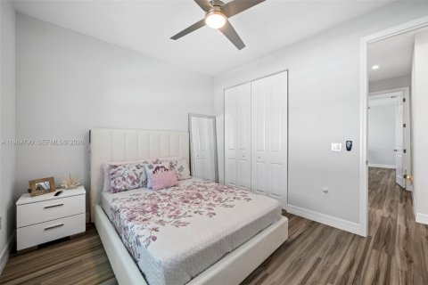 Casa en venta en Cape Coral, Florida, 3 dormitorios, 170.94 m2 № 2030626 - foto 24