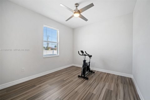 Casa en venta en Cape Coral, Florida, 3 dormitorios, 170.94 m2 № 2030626 - foto 26