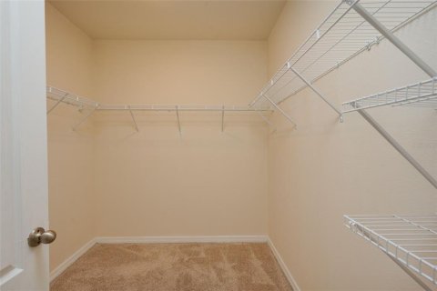 House in Kissimmee, Florida 4 bedrooms, 173.91 sq.m. № 2111898 - photo 15