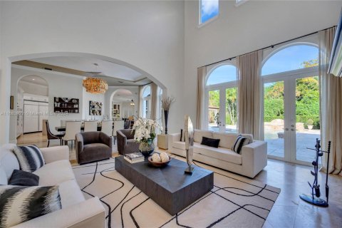 Villa ou maison à vendre à Pinecrest, Floride: 8 chambres, 634.15 m2 № 1929507 - photo 12