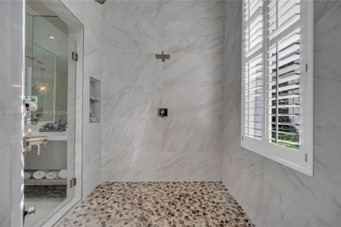 Villa ou maison à vendre à Pinecrest, Floride: 8 chambres, 634.15 m2 № 1929507 - photo 26