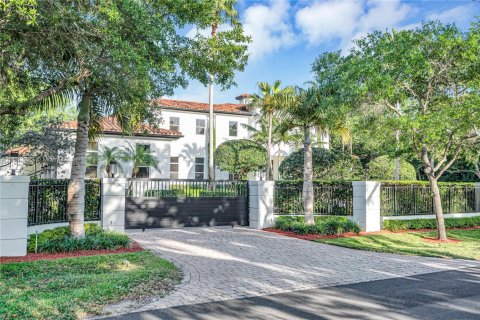 Villa ou maison à vendre à Pinecrest, Floride: 8 chambres, 634.15 m2 № 1929507 - photo 4