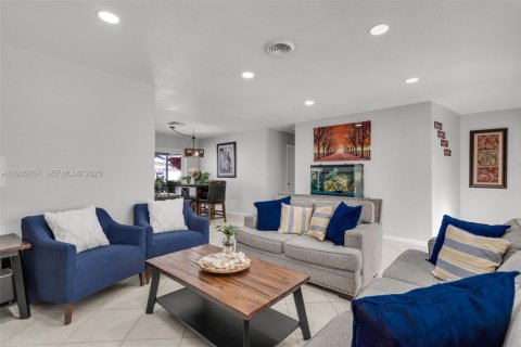 Casa en alquiler en Margate, Florida, 3 dormitorios, 110.83 m2 № 1993872 - foto 7