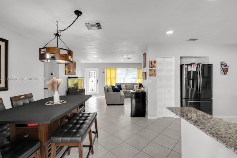 Casa en alquiler en Margate, Florida, 3 dormitorios, 110.83 m2 № 1993872 - foto 8