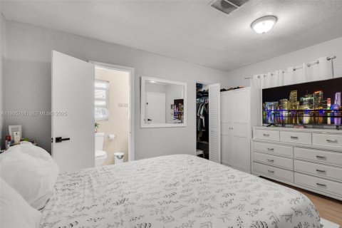 Casa en alquiler en Margate, Florida, 3 dormitorios, 110.83 m2 № 1993872 - foto 12