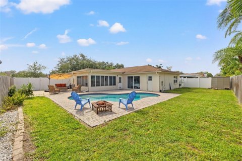 House in Seminole, Florida 3 bedrooms, 155.52 sq.m. № 1773781 - photo 25
