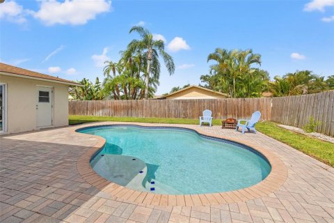 House in Seminole, Florida 3 bedrooms, 155.52 sq.m. № 1773781 - photo 22