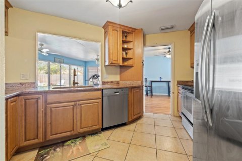 House in Seminole, Florida 3 bedrooms, 155.52 sq.m. № 1773781 - photo 13