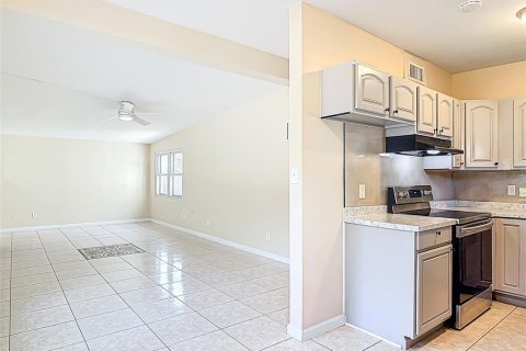 Casa en venta en Orlando, Florida, 3 dormitorios, 103.49 m2 № 1650166 - foto 10