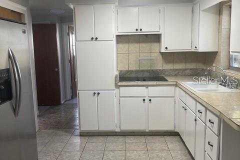 Villa ou maison à louer à New Port Richey, Floride: 3 chambres, 75.81 m2 № 2389249 - photo 4