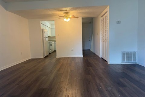 Townhouse in Casselberry, Florida 2 bedrooms, 98.1 sq.m. № 2150516 - photo 5