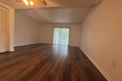 Townhouse in Casselberry, Florida 2 bedrooms, 98.1 sq.m. № 2150516 - photo 4
