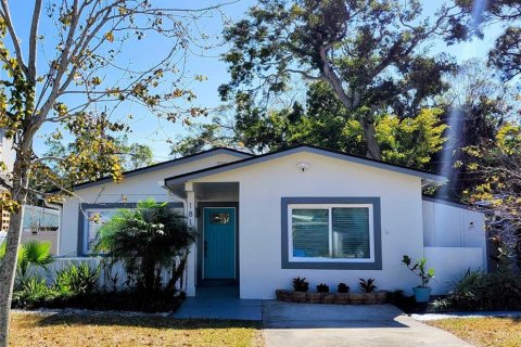 Casa en Saint Petersburg, Florida 3 dormitorios, 131.55 m2 № 2096803