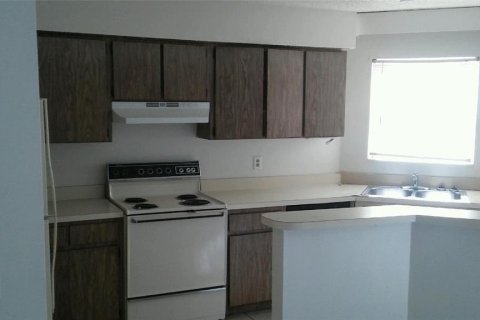 Apartment in Oldsmar, Florida 2 bedrooms, 74.32 sq.m. № 1906445 - photo 3